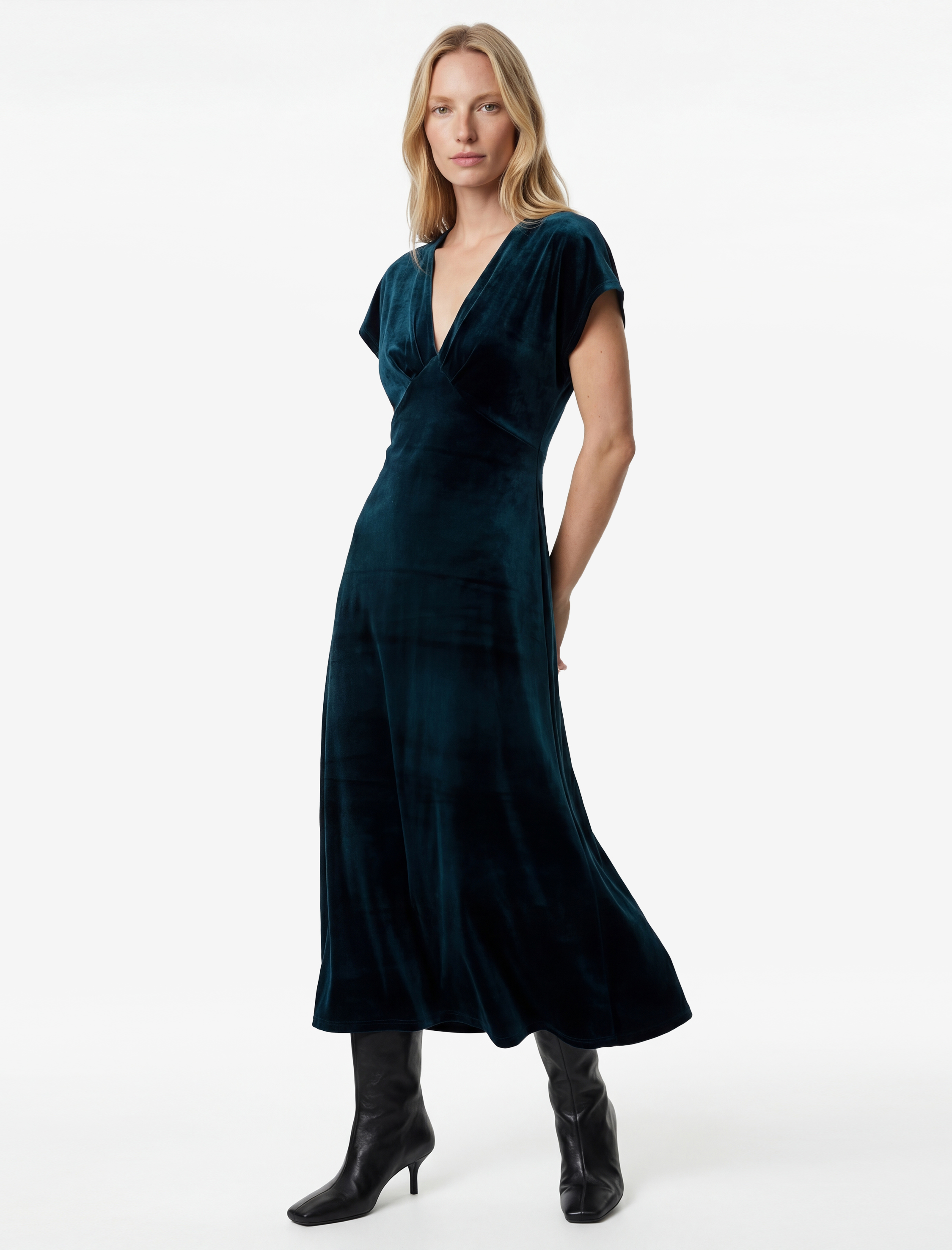   Slim Fit Kısa Yarasa Kollu Kruvaze V Yaka Midi Boy Kadife Elbise