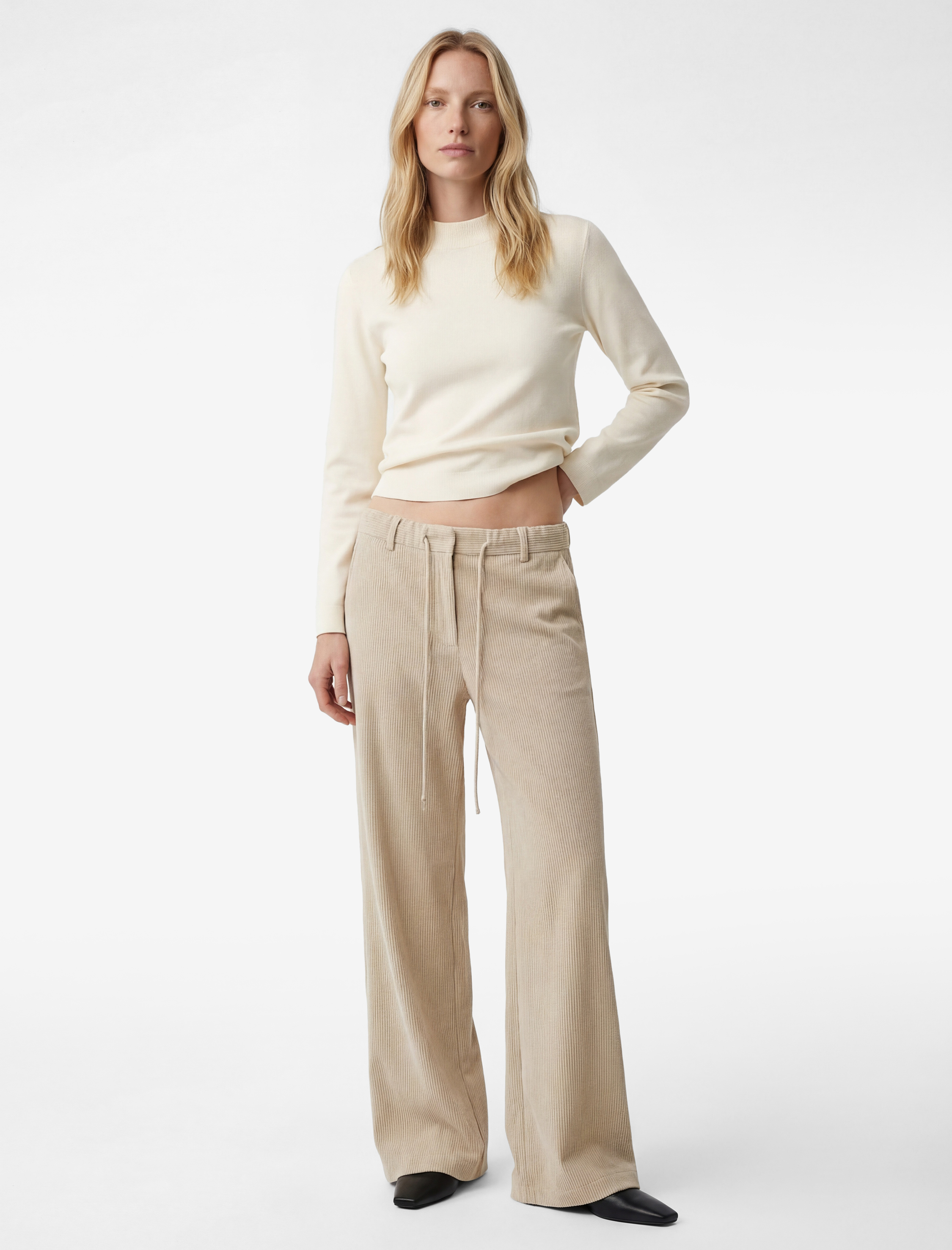   Regular Fit Uzun Kollu Hafif Dik Yaka Triko Kazak