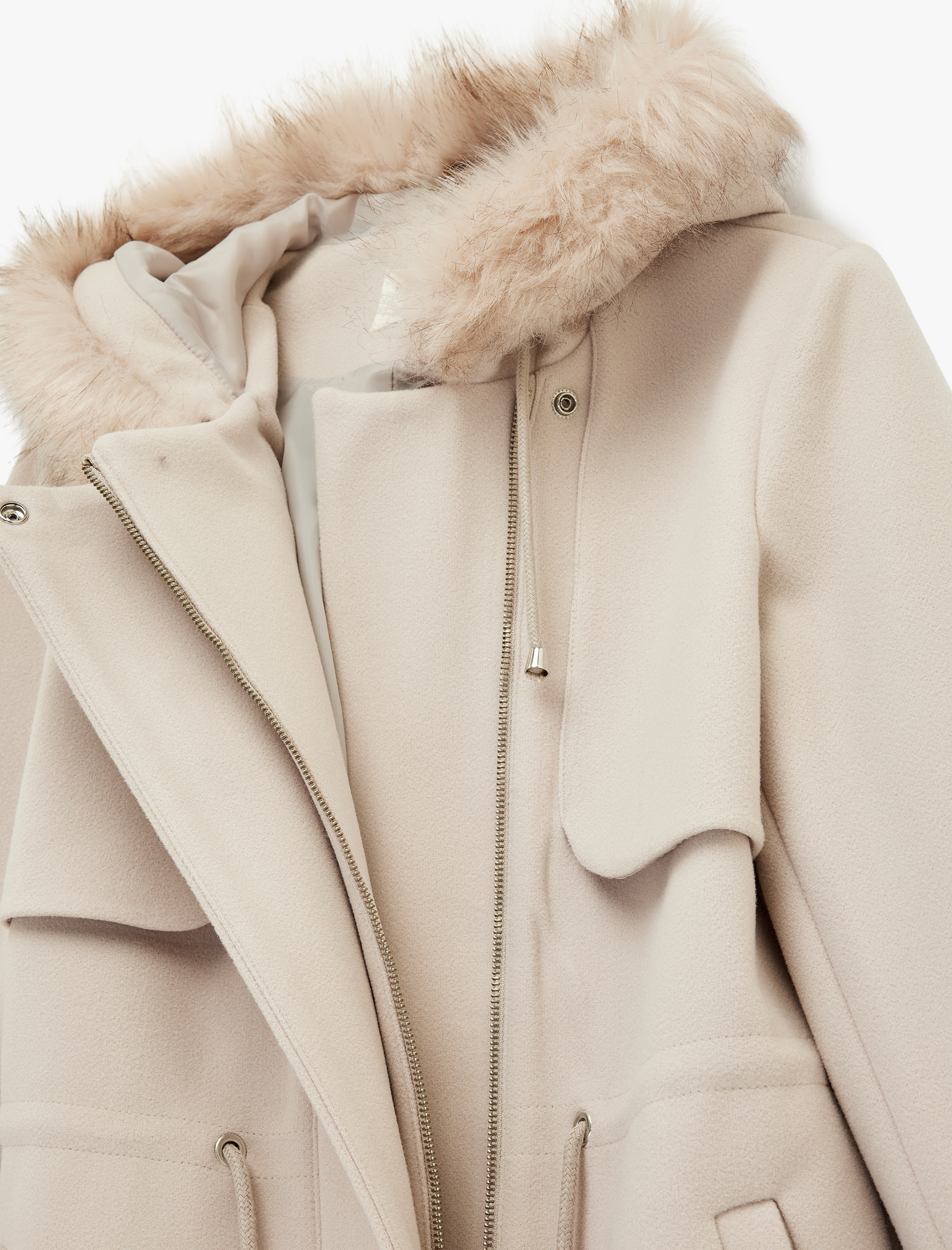   Uzun Kollu Cepli Bağlama Detaylı Suni Kürk Kapüşon Detaylı Kaşe Kaban