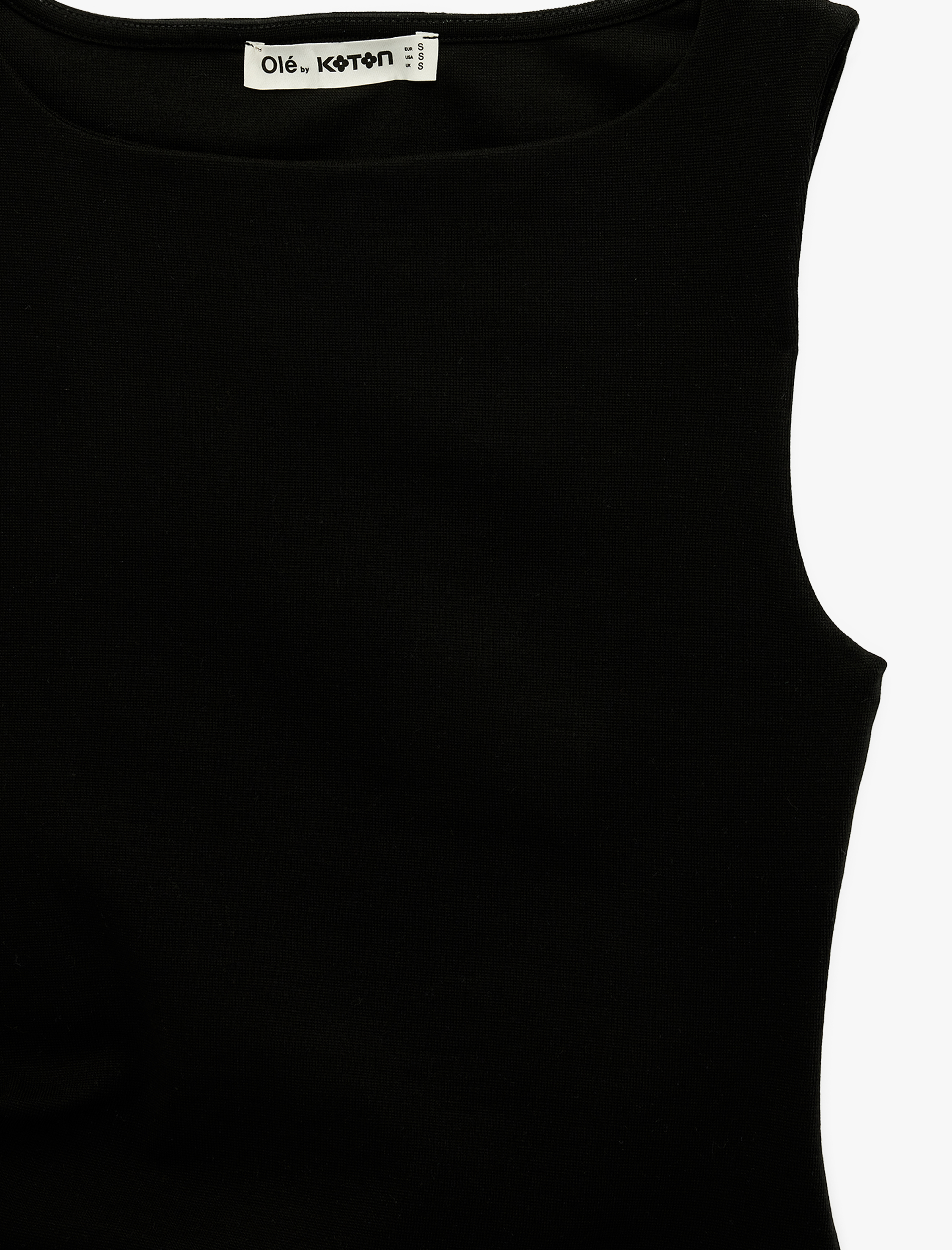   Slim Fit Asimetrik Kesim Kolsuz Kayık Yaka Bluz