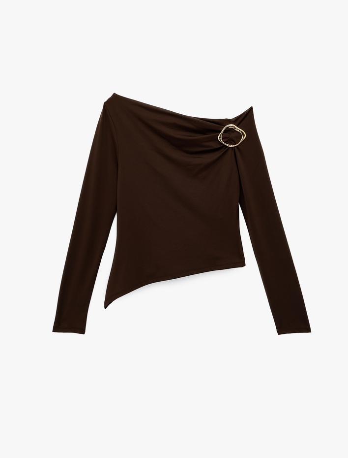  Slim Fit Asimetrik Yaka Metal Aksesuarlı Uzun Kollu Tişört