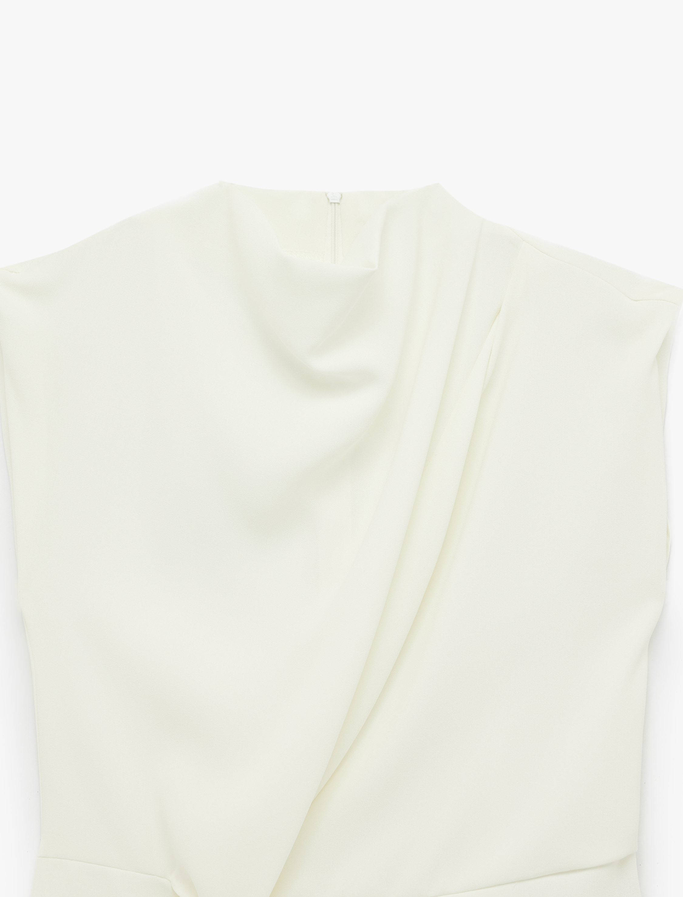   Dik Yaka Drapeli Bağlama Detaylı Kolsuz Bluz