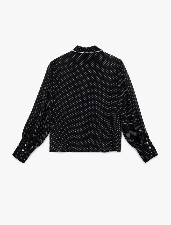  Uzun Kollu Boncuk Detaylı Fular Yaka Puantiye Desenli Şifon Gömlek