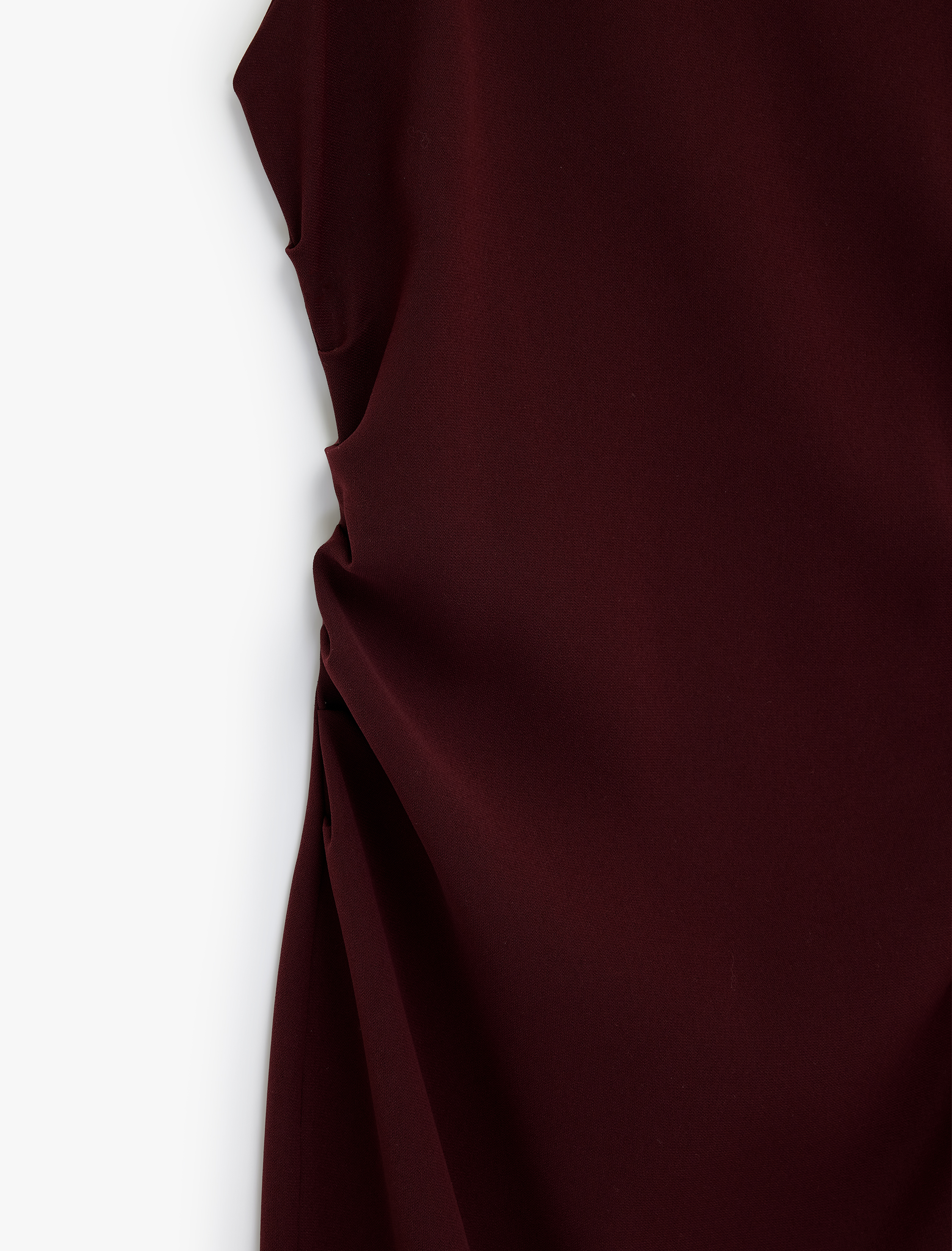   Kolsuz Bisiklet Yaka Krep Kumaş Slim Fit Drape Detaylı Midi Elbise