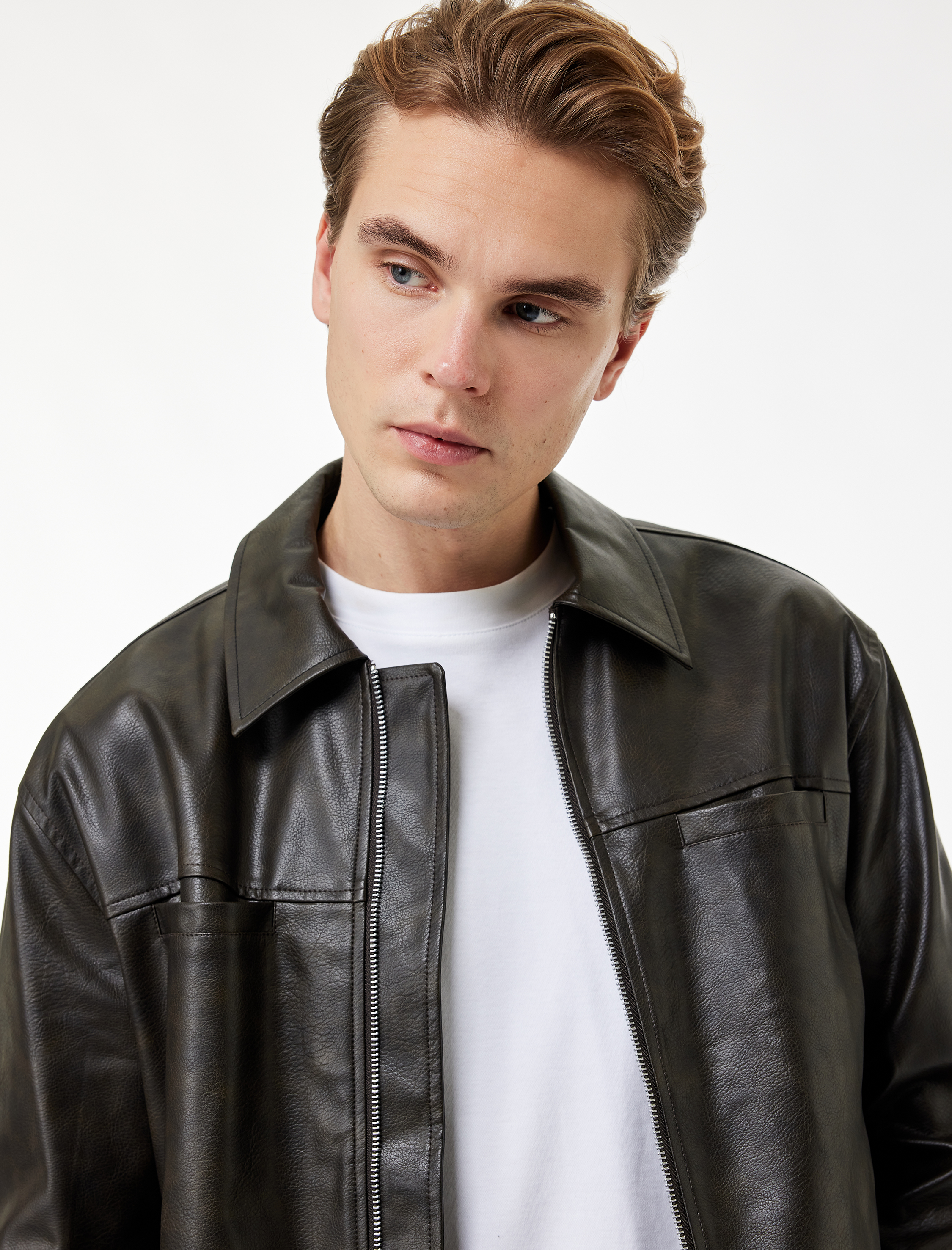   Regular Fit Uzun Kollu Cepli Gömlek Yaka Fermuarlı Suni Deri Ceket