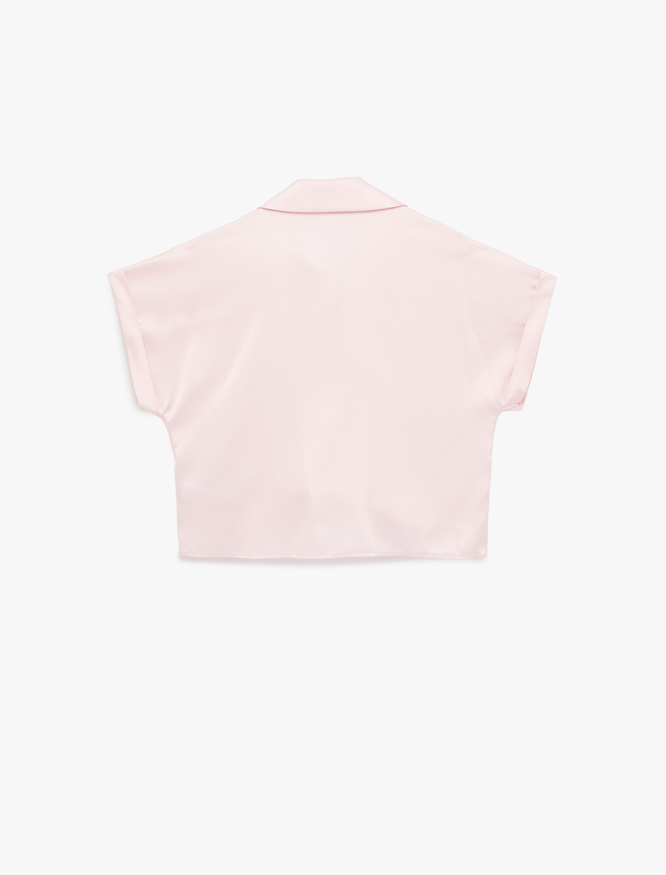   Kısa Kollu Kaçık Yaka Oversize Saten Gömlek