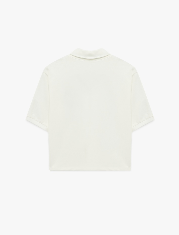  Pamuklu Kısa Kollu Polo V Yaka Şerit Detaylı Forma Tişört