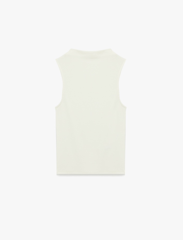  Modal Karışımlı Slim Fit Kolsuz Dik Yaka Bluz