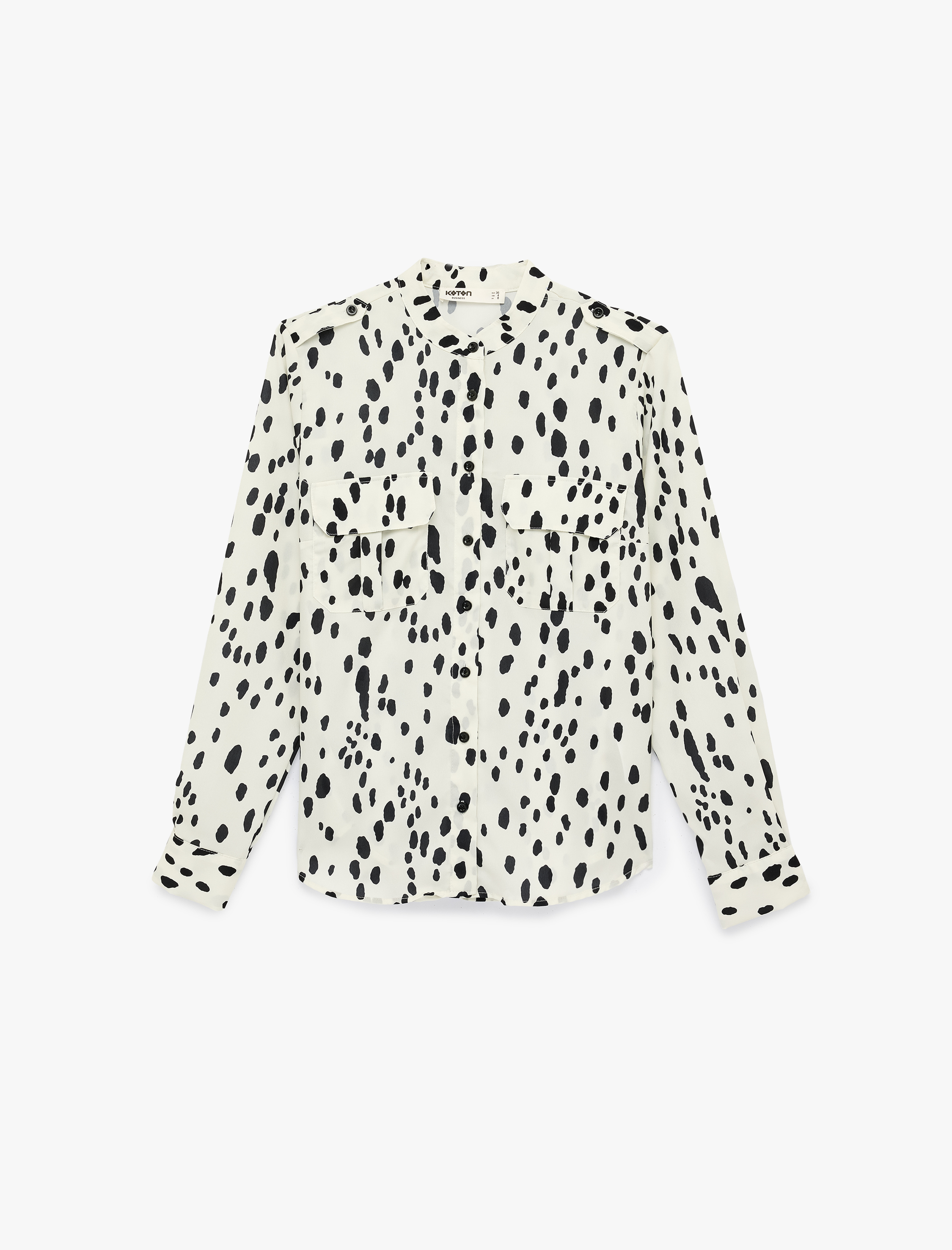   Uzun Kollu Cep Detaylı Hakim Yaka Gömlek