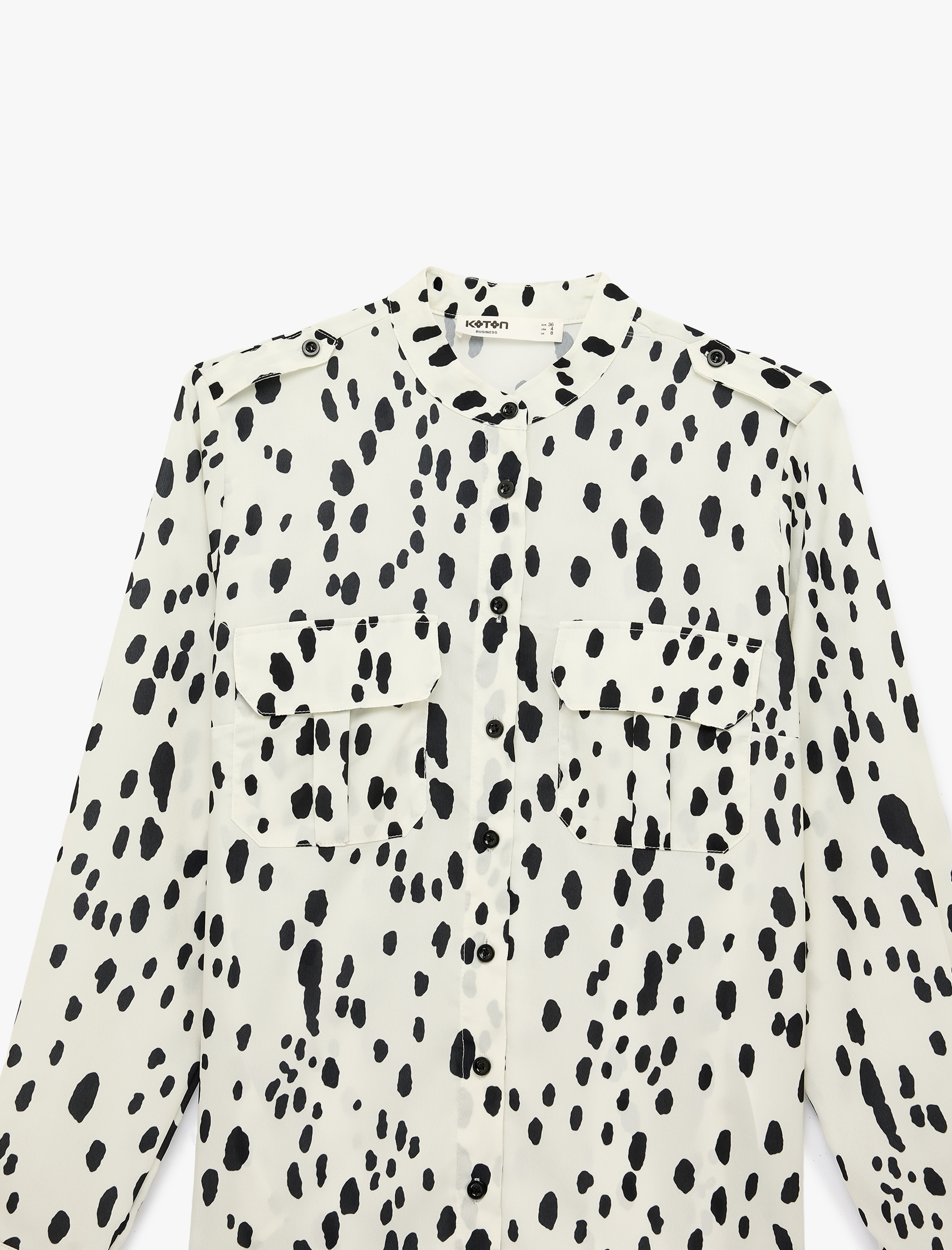   Uzun Kollu Cep Detaylı Hakim Yaka Gömlek