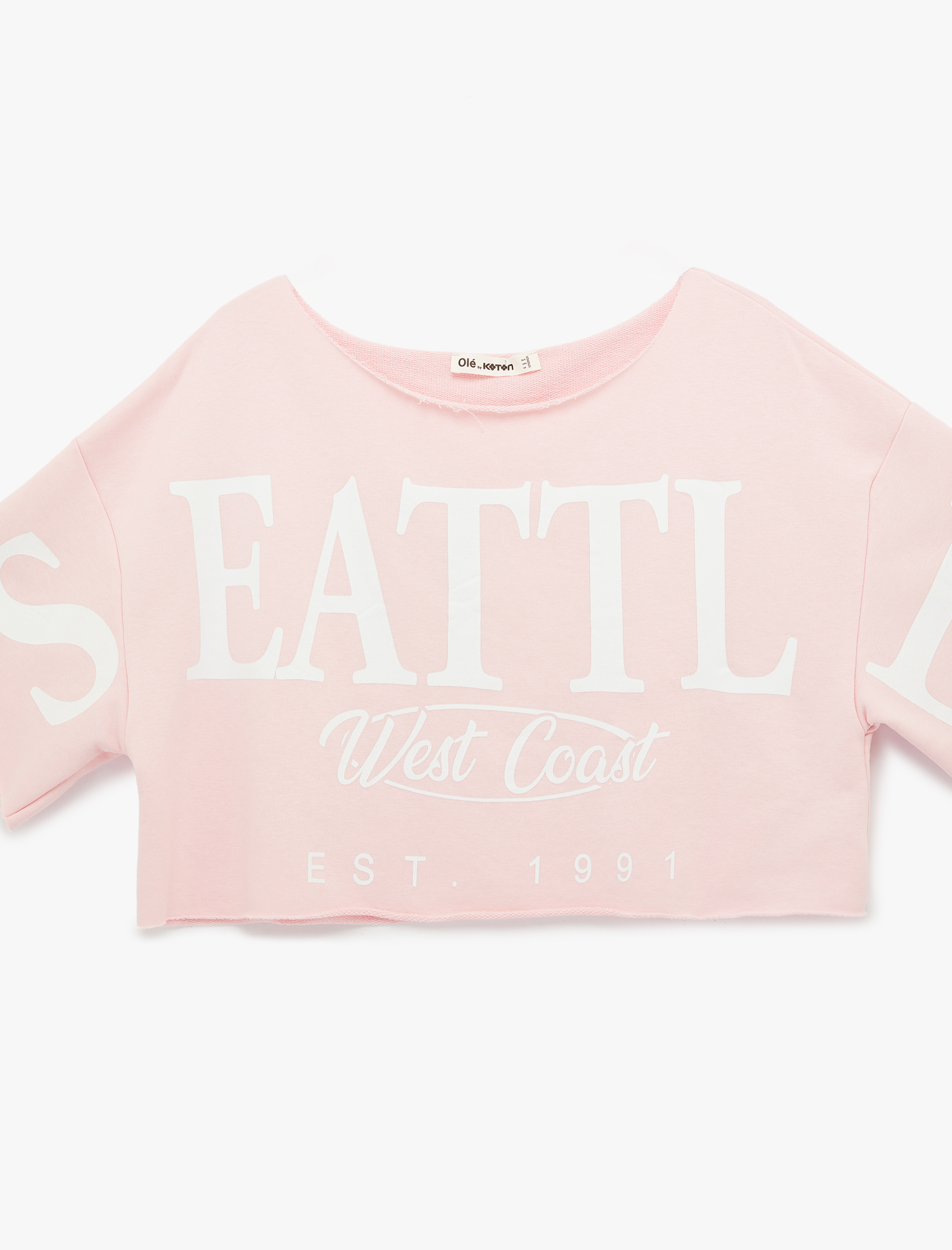   Rahat Kalıp Omzu Açık Kısa Kollu Baskılı Crop Tişört