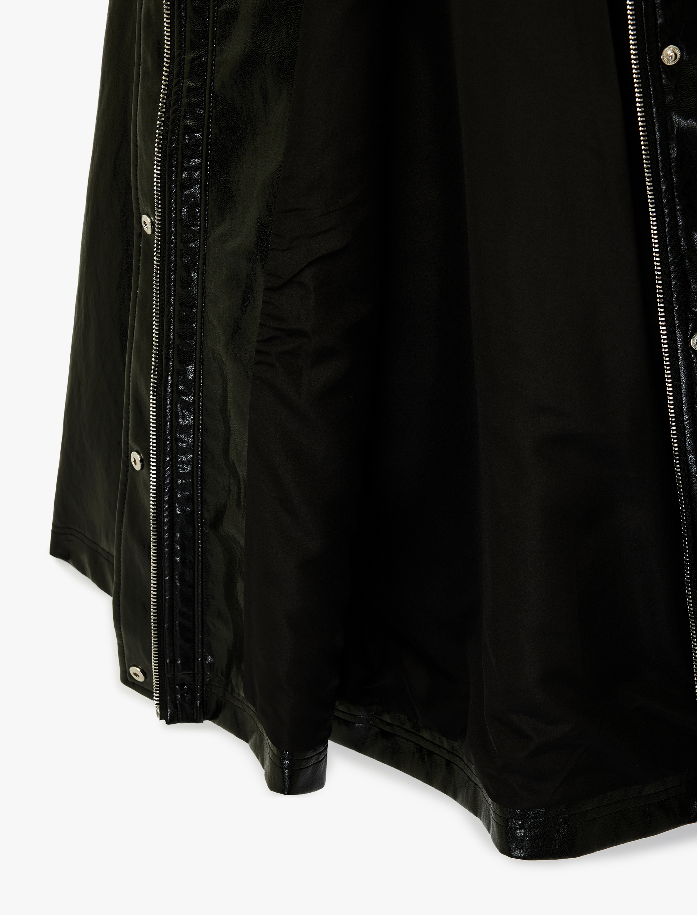   Fermuarlı Cep Detaylı Kapüşonlu Viskon Karışımlı Suni Deri Yağmurluk