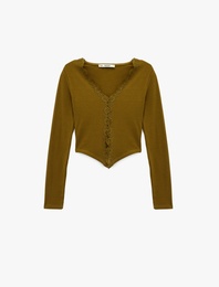 V Yaka Dantel Detaylı Uzun Kollu Slim Fit Tişört