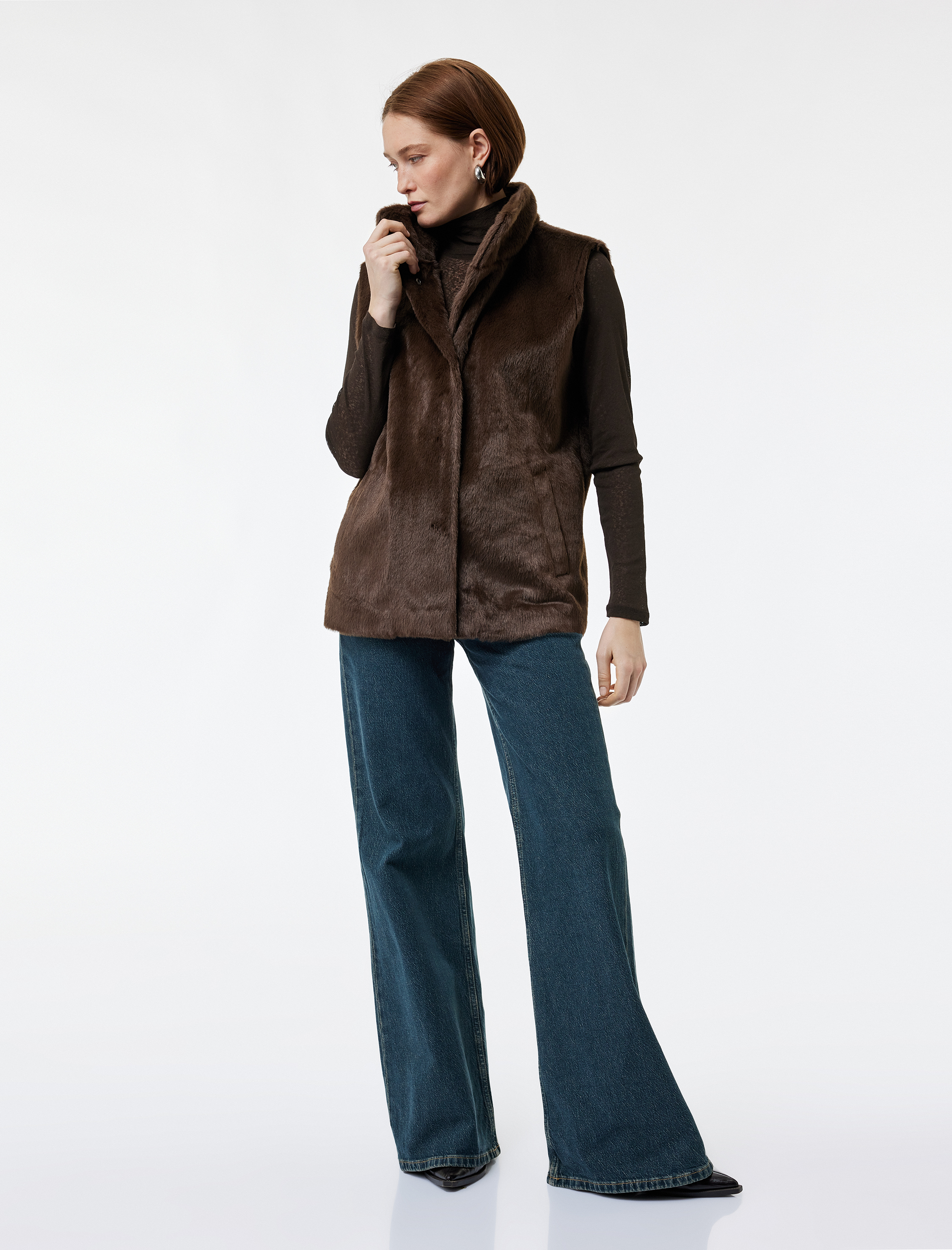   Çıt Çıt Düğme Detaylı Kolsuz Oversize Dik Yaka Suni Kürk Yelek