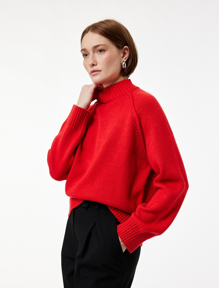  Uzun Kollu Dik Yaka Oversize Triko Kazak