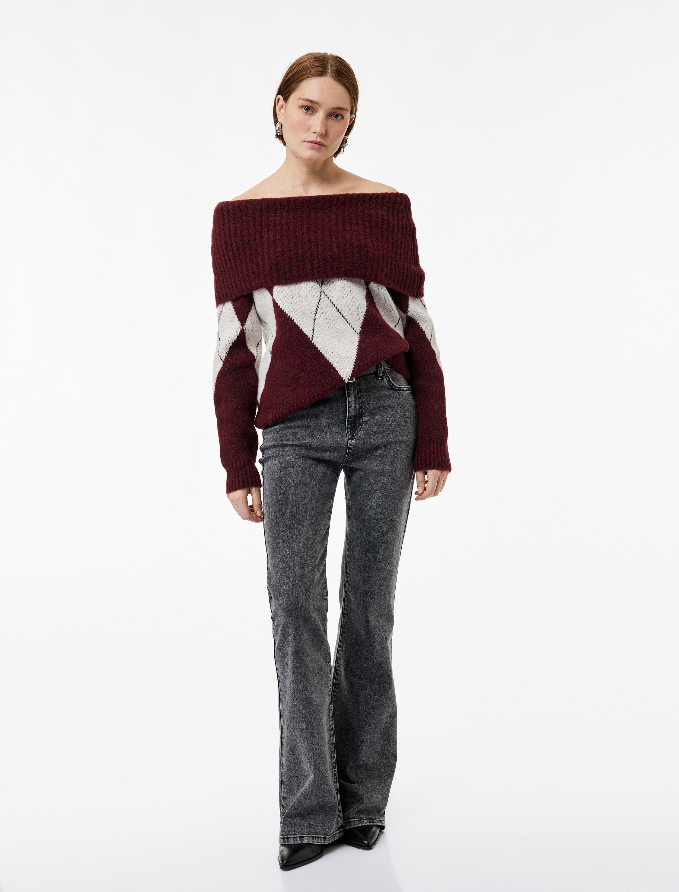   Uzun Kollu Omzu Açık Baklava Desenli Kazak