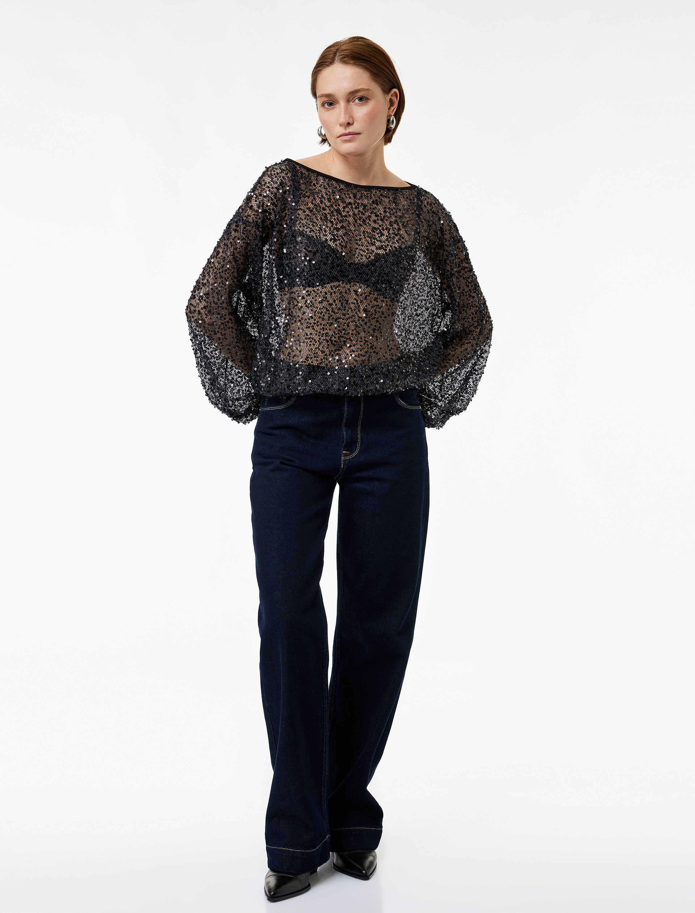   Kayık Yuvarlak Yaka Uzun Kollu Pullu Payetli Bluz