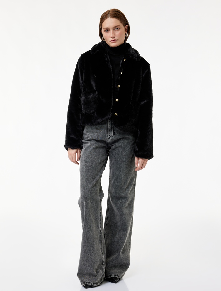  Uzun Kollu Cepli Düğmeli Suni Kürk Kısa Ceket