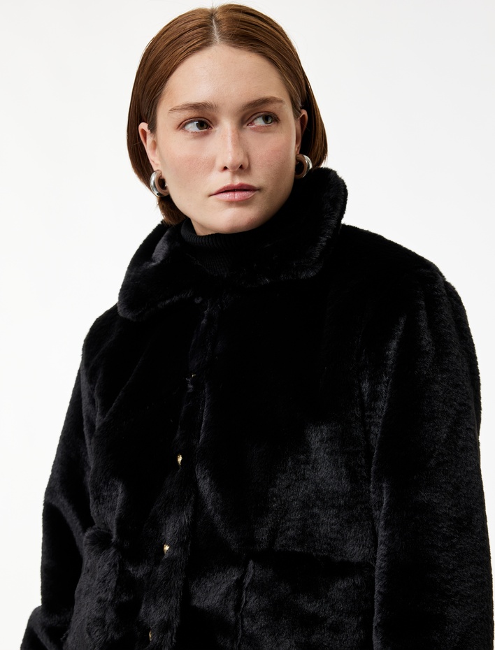  Uzun Kollu Cepli Düğmeli Suni Kürk Kısa Ceket