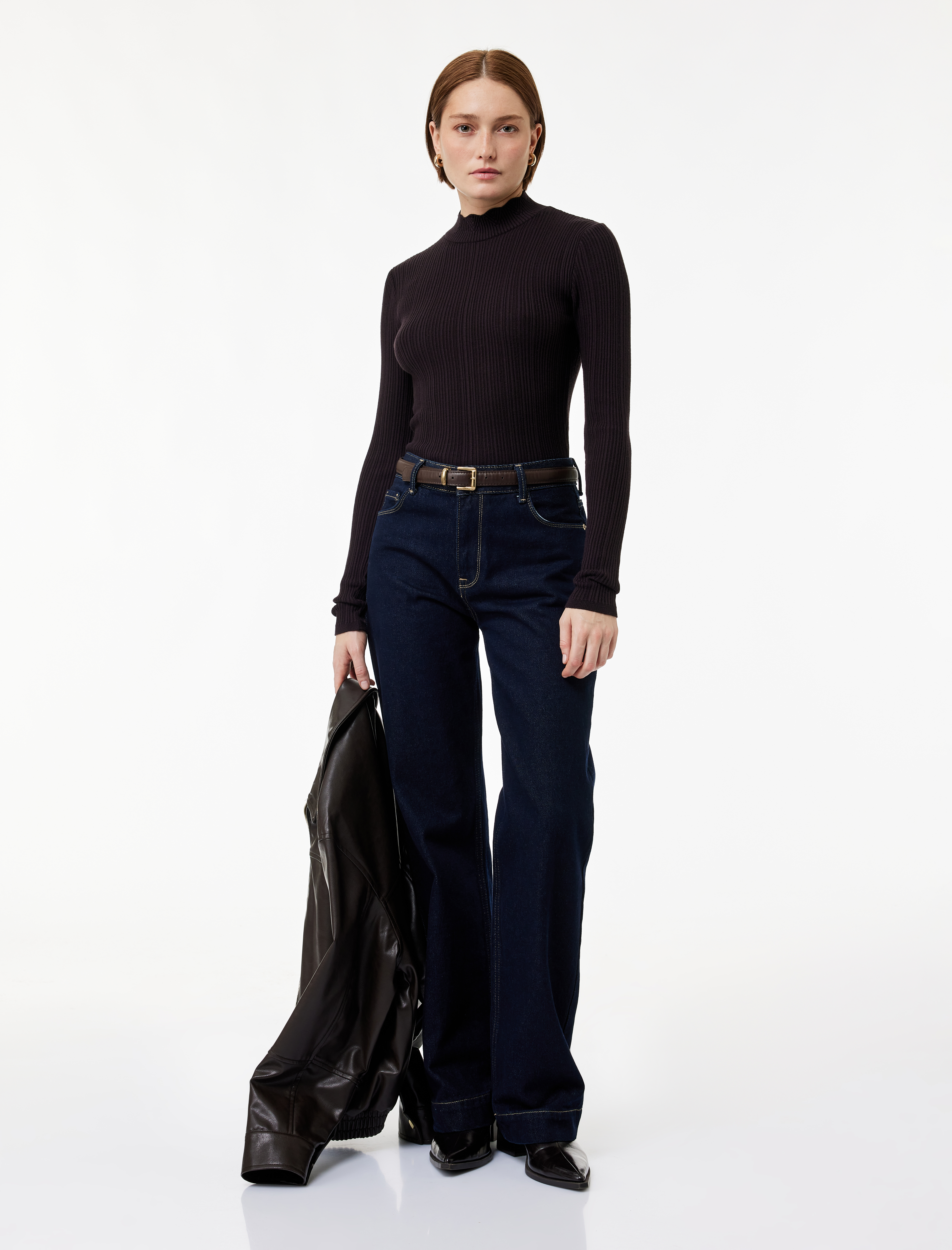   Uzun Kollu Dik Yaka Triko Kazak