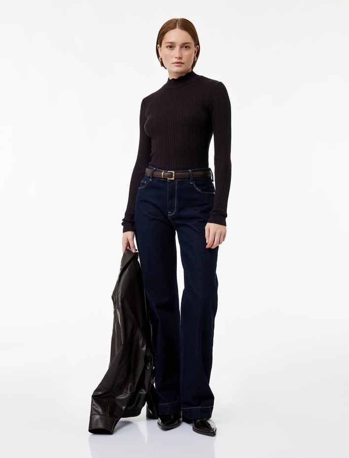  Uzun Kollu Dik Yaka Triko Kazak