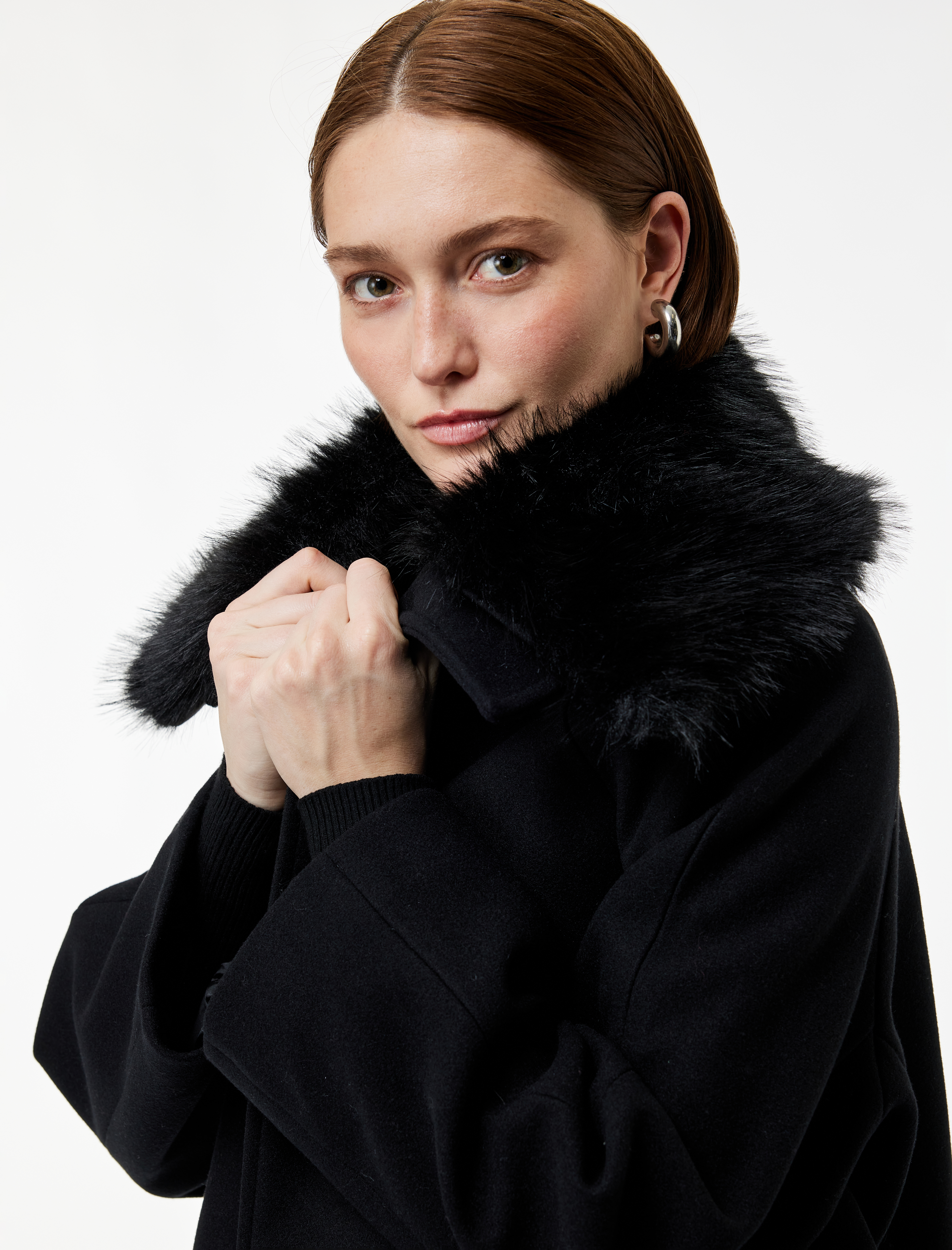   Çıkarılabilir Suni Kürk Yaka Kaşe Kaban Uzun Kollu Düğmeli