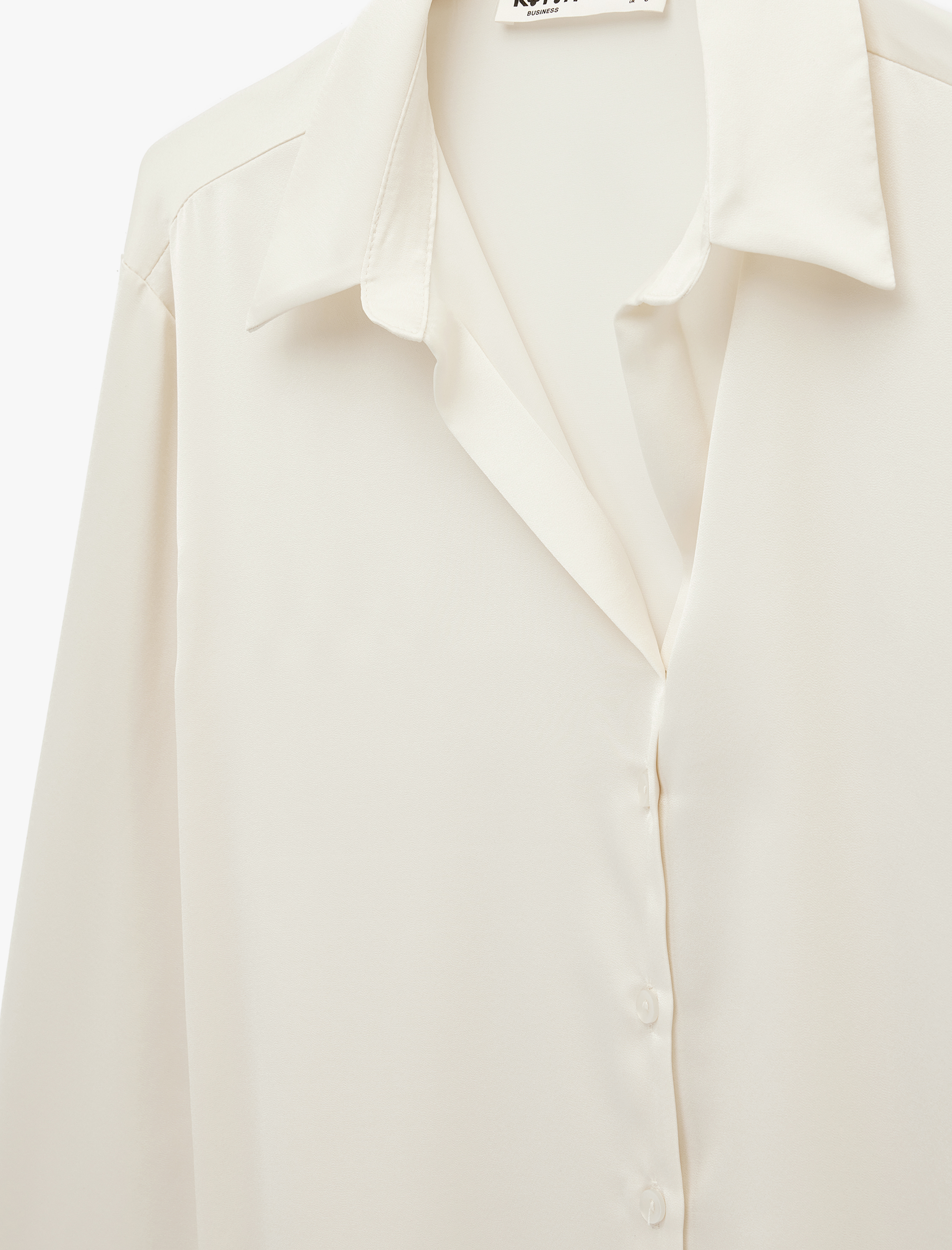   Regular Fit Uzun Kollu Klasik Yaka Düğmeli Saten Gömlek