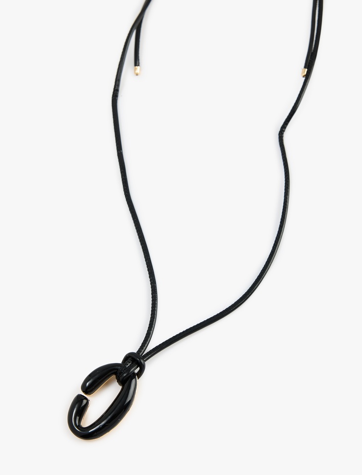 Kadın Sallantılı Oval Charmlı Kolye - Koton X Sima Tarkan