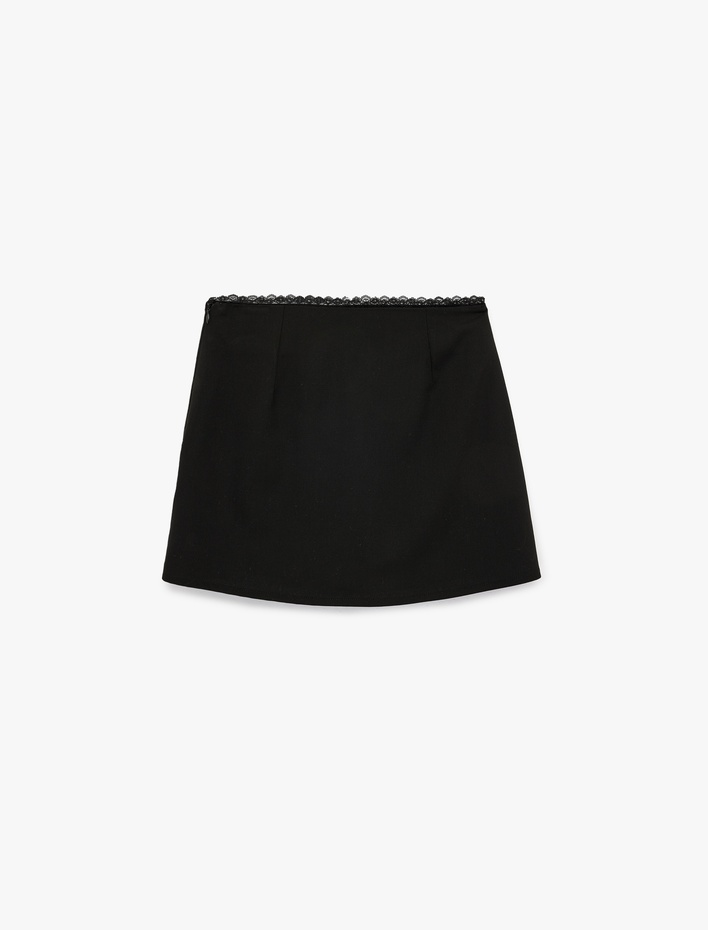  Viskon Karışımlı Dantel Detaylı Yırtmaçlı Mini Şort Etek