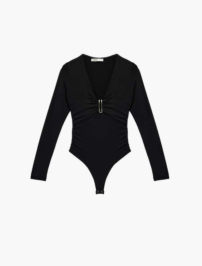  Uzun Kollu Metal Aksesuarlı Slim Fit V Yaka Bluz