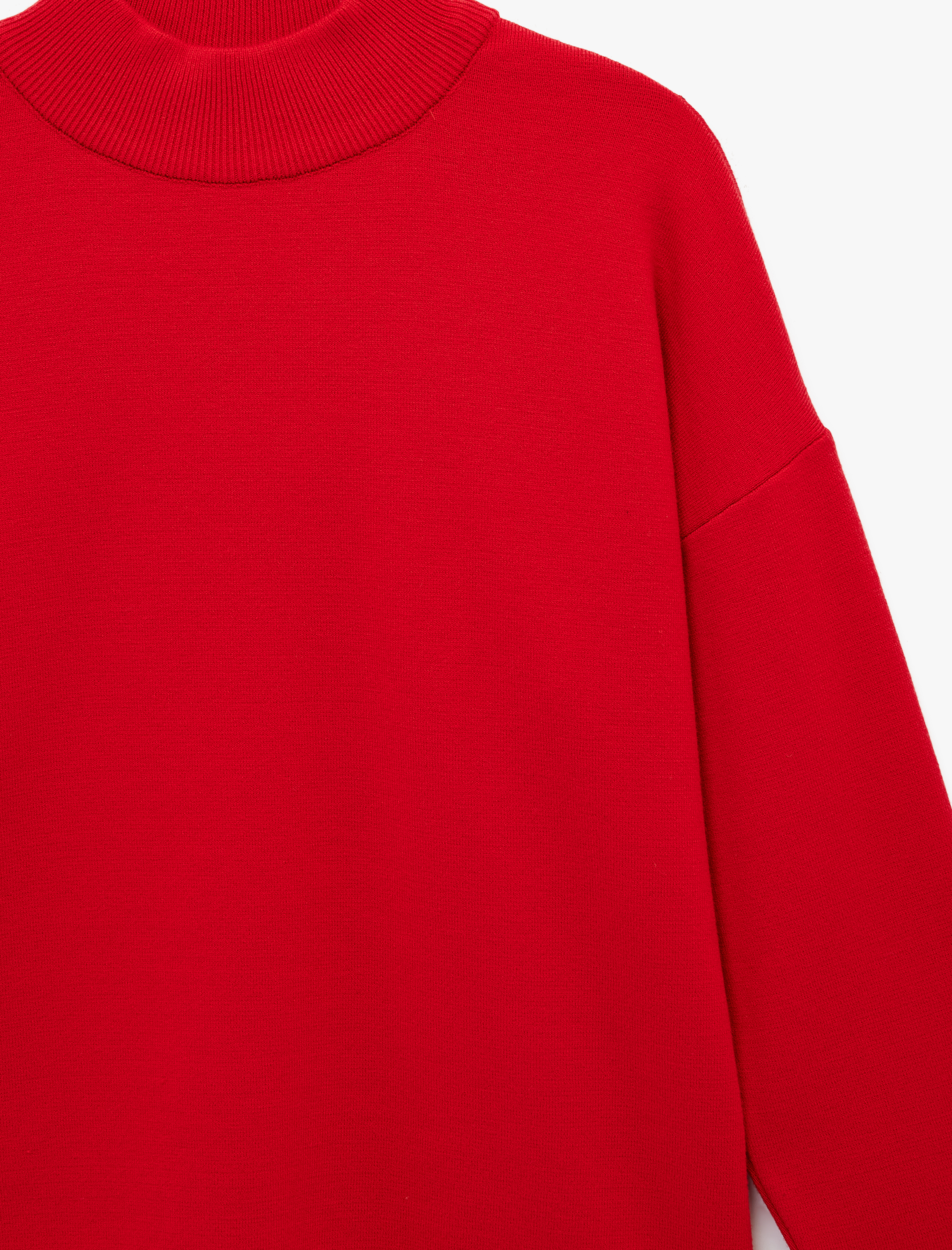   Oversize Uzun Kollu Dik Yaka Triko Kazak