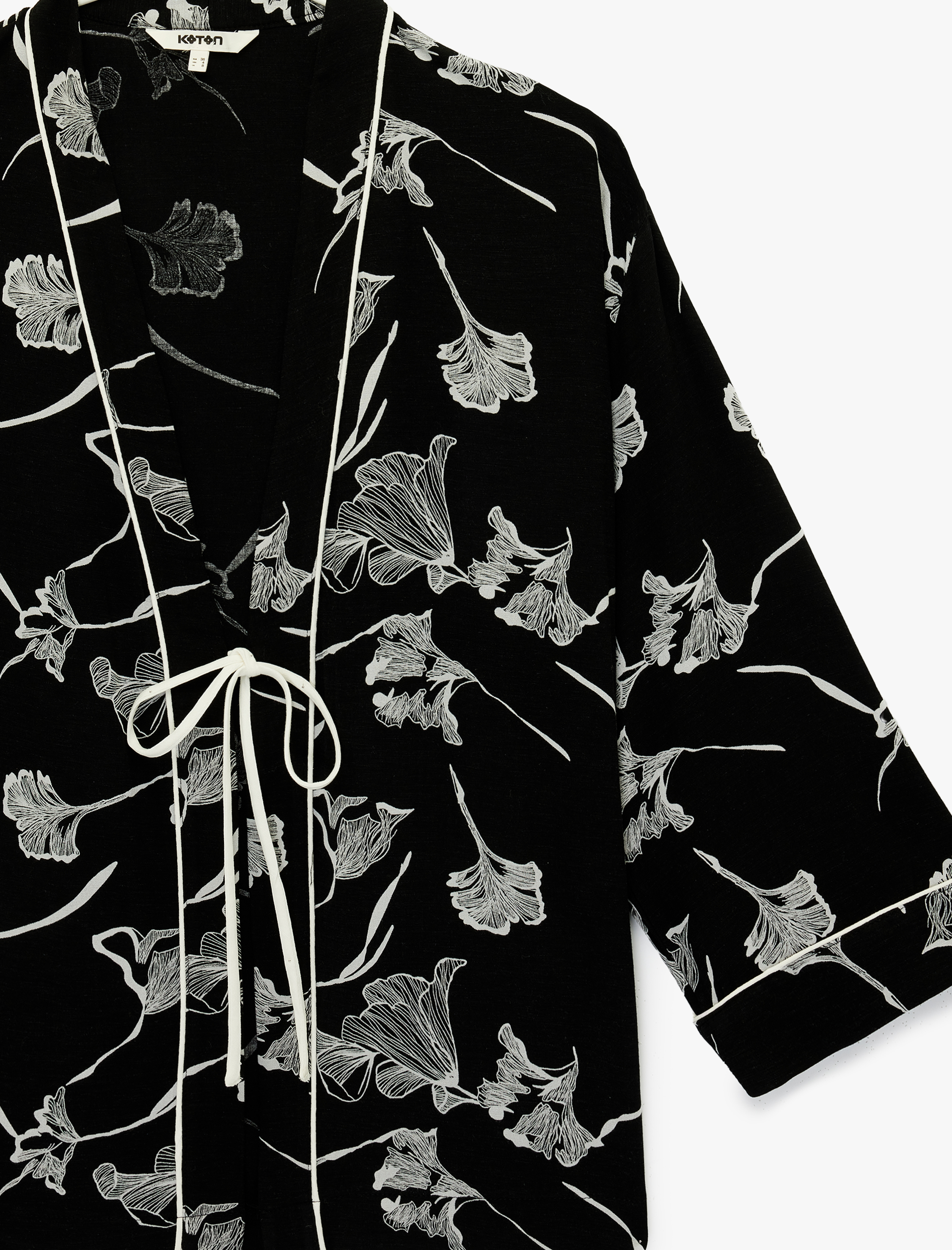   Keten Karışımlı Uzun Kollu Kruvaze Çiçekli Kimono Ceket