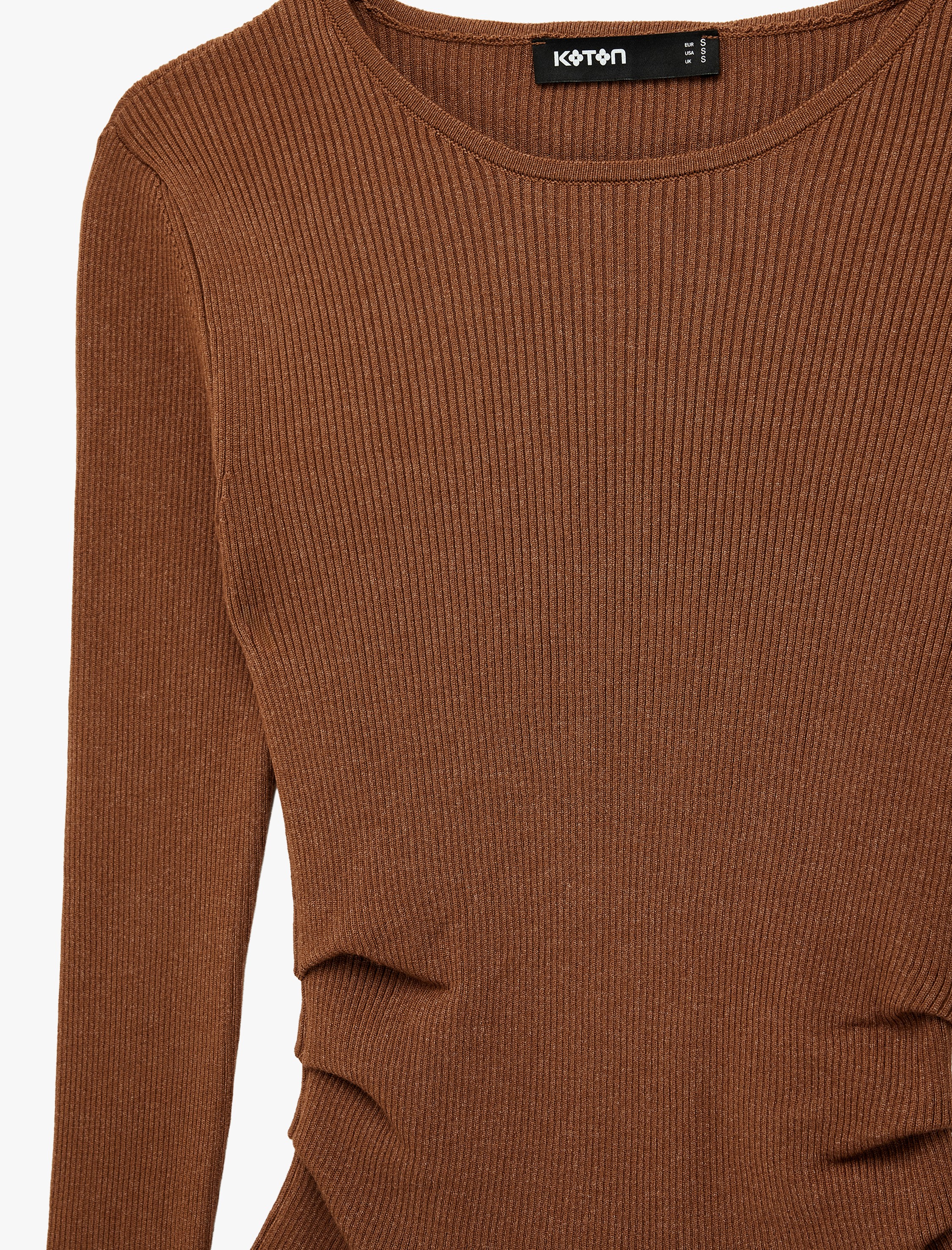   Uzun Kollu Drape Detaylı Yuvarlak Kayık Yaka Triko Kazak