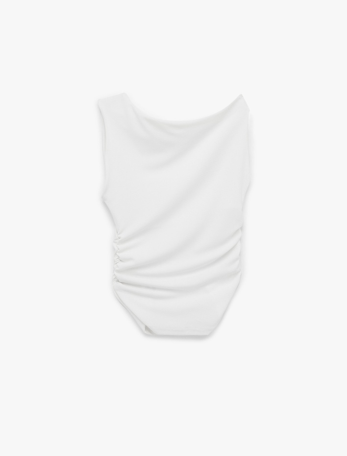  Asimetrik Yaka Slim Fit Kolsuz Drapeli Bluz