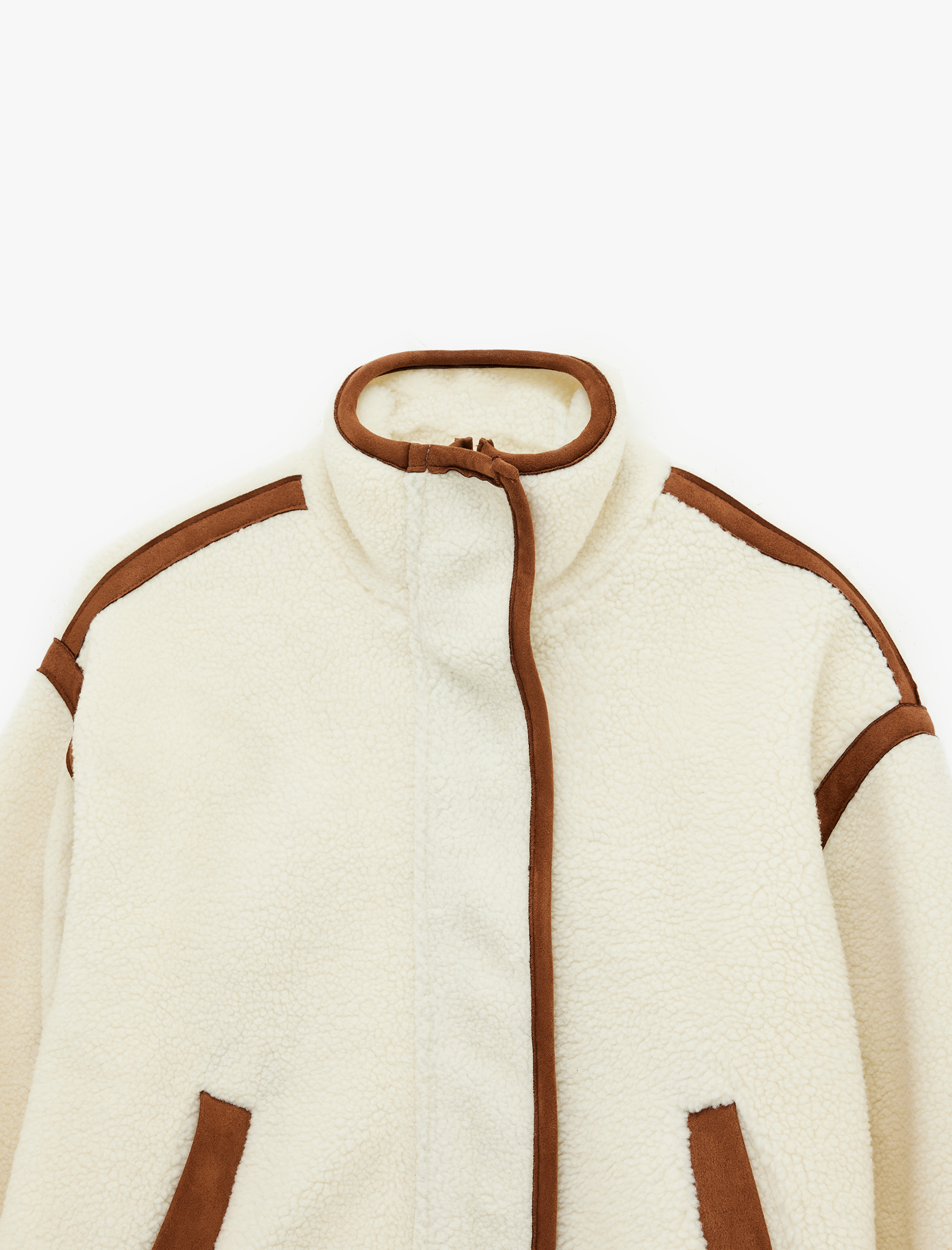   Dik Yaka Cep Detaylı Fermuarlı Oversize Peluş Ceket