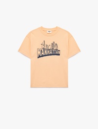 Kısa Kollu Bisiklet Yaka Baskılı Pamuklu Tişört