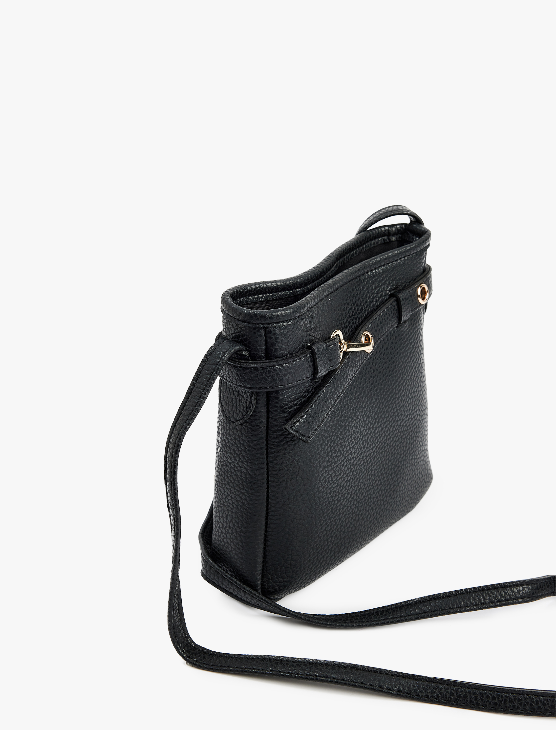  Kadın Metal Tokalı Askılı Deri Görünümlü Çapraz Çanta