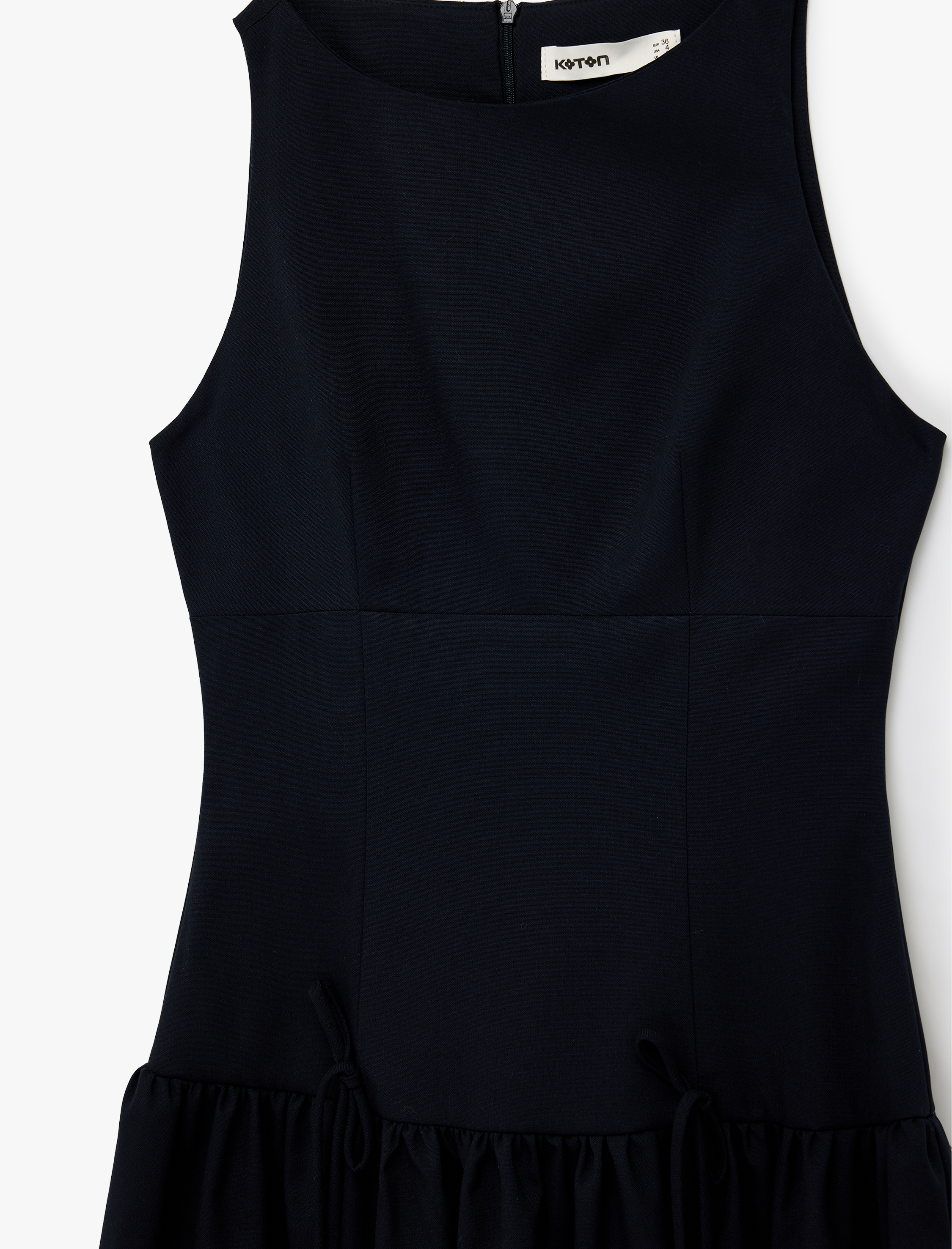   Yuvarlak Yaka Kolsuz Fırfırlı Mini Elbise