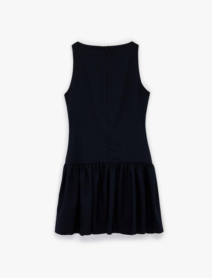  Yuvarlak Yaka Kolsuz Fırfırlı Mini Elbise