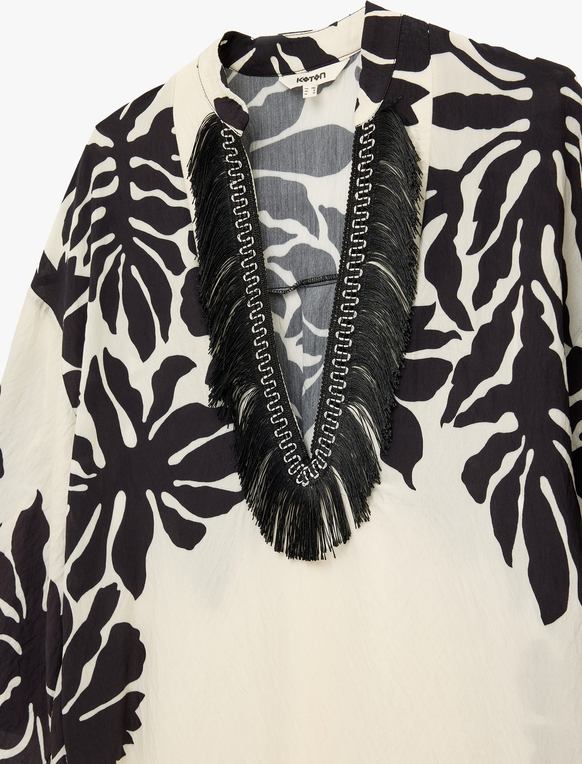   Uzun Kollu Floral Desenli Püskül Detaylı V Yaka Uzun Viskon Tunik