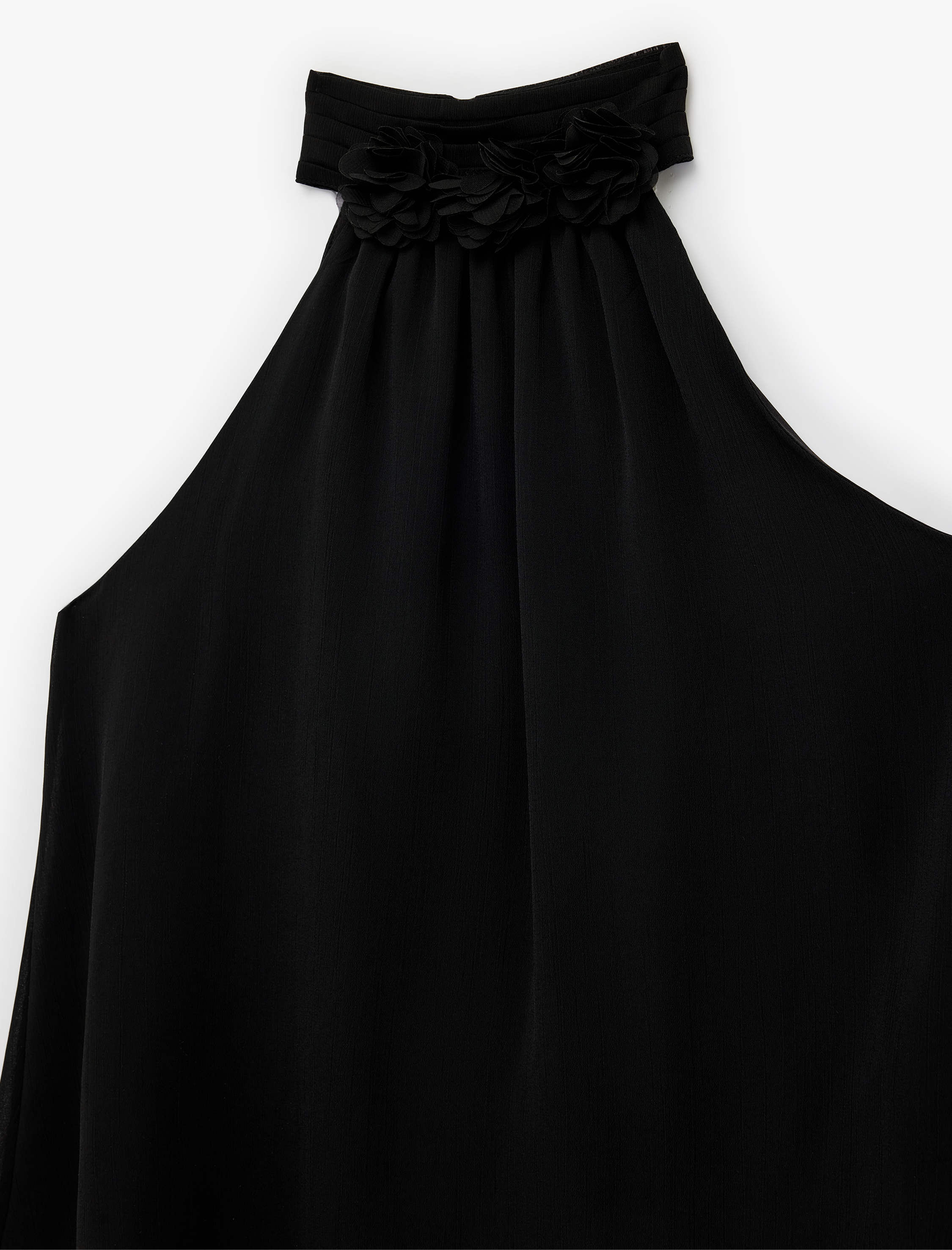   Çiçek Detaylı Kolsuz Halter Yaka Bluz