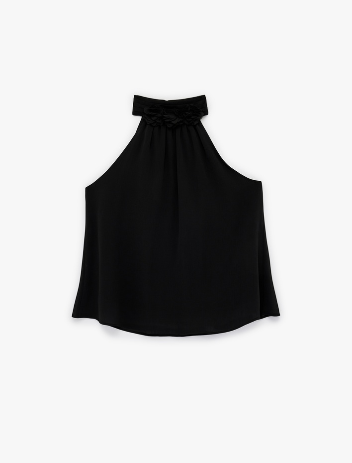  Çiçek Detaylı Kolsuz Halter Yaka Bluz