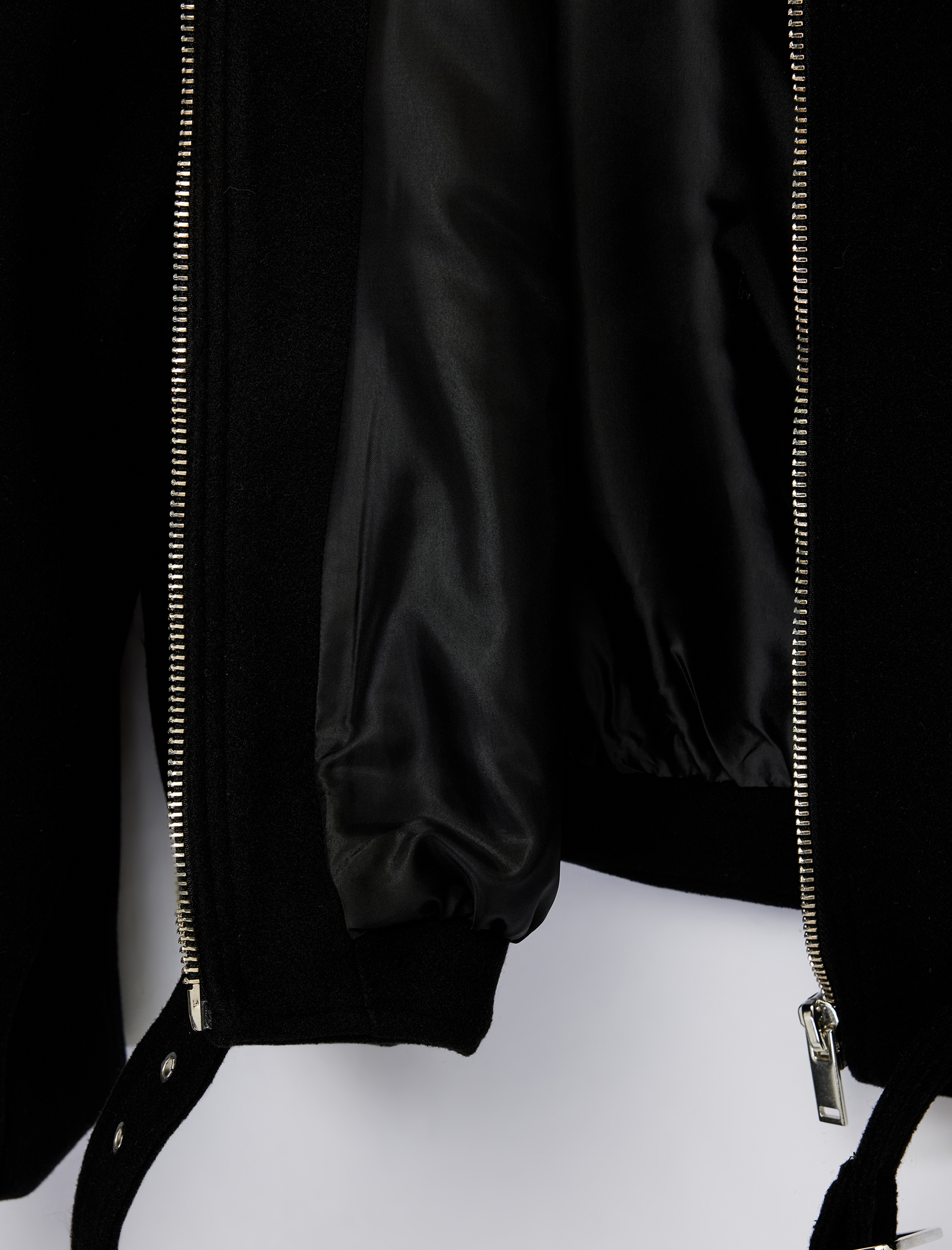   Uzun Kollu Kemer Detaylı Fermuarlı Oversize Kaşe Bomber Ceket