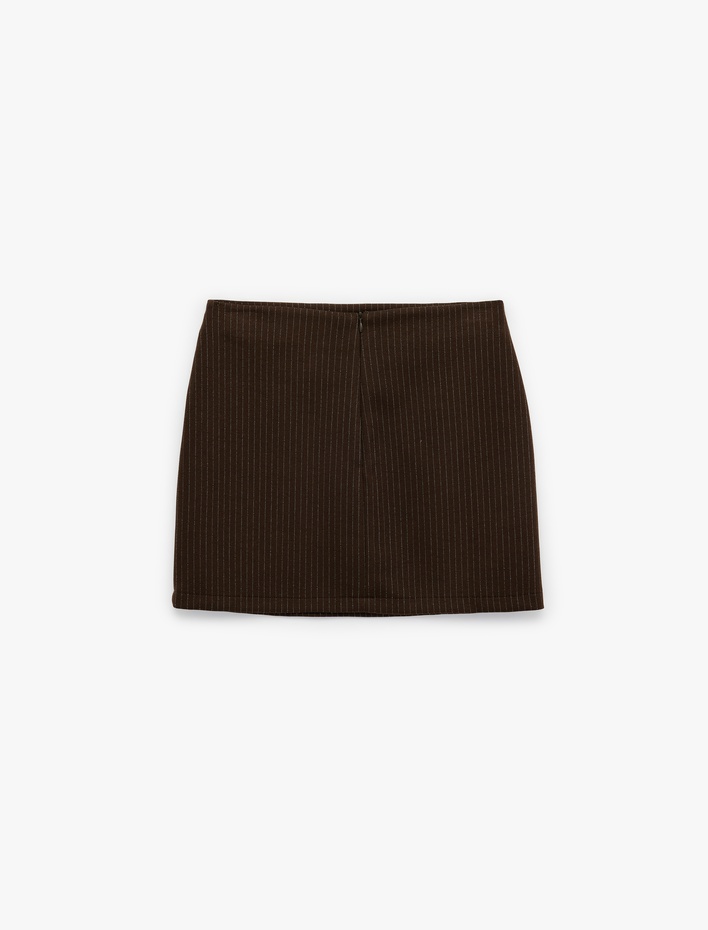  Metal Aksesuarlı Kemer Detaylı Mini Etek