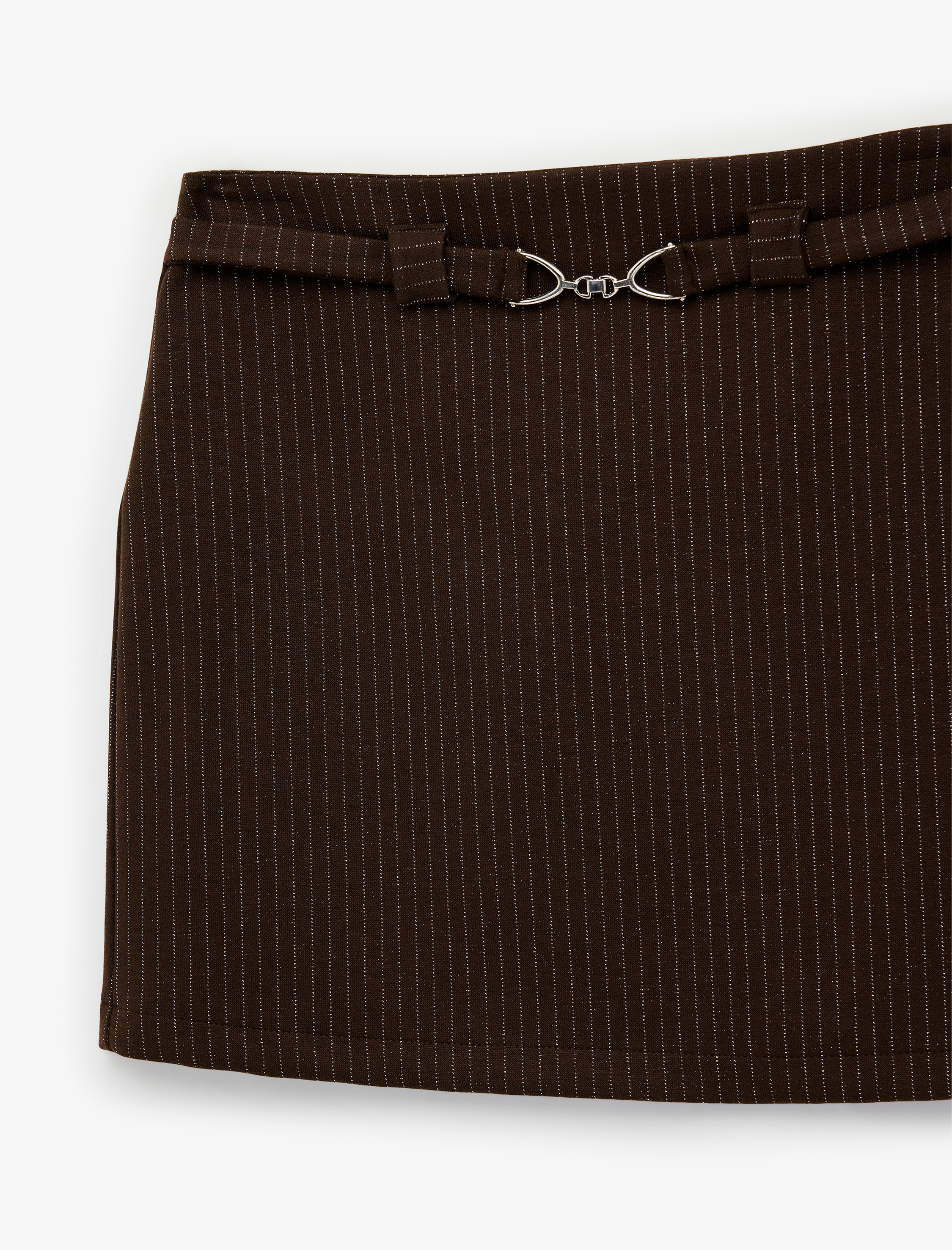   Metal Aksesuarlı Kemer Detaylı Mini Etek