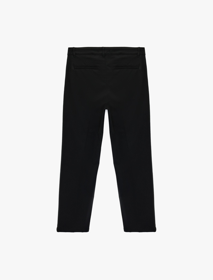  Rahat Kalıp Cepli Viskon Karışımlı Pileli Kumaş Pantolon