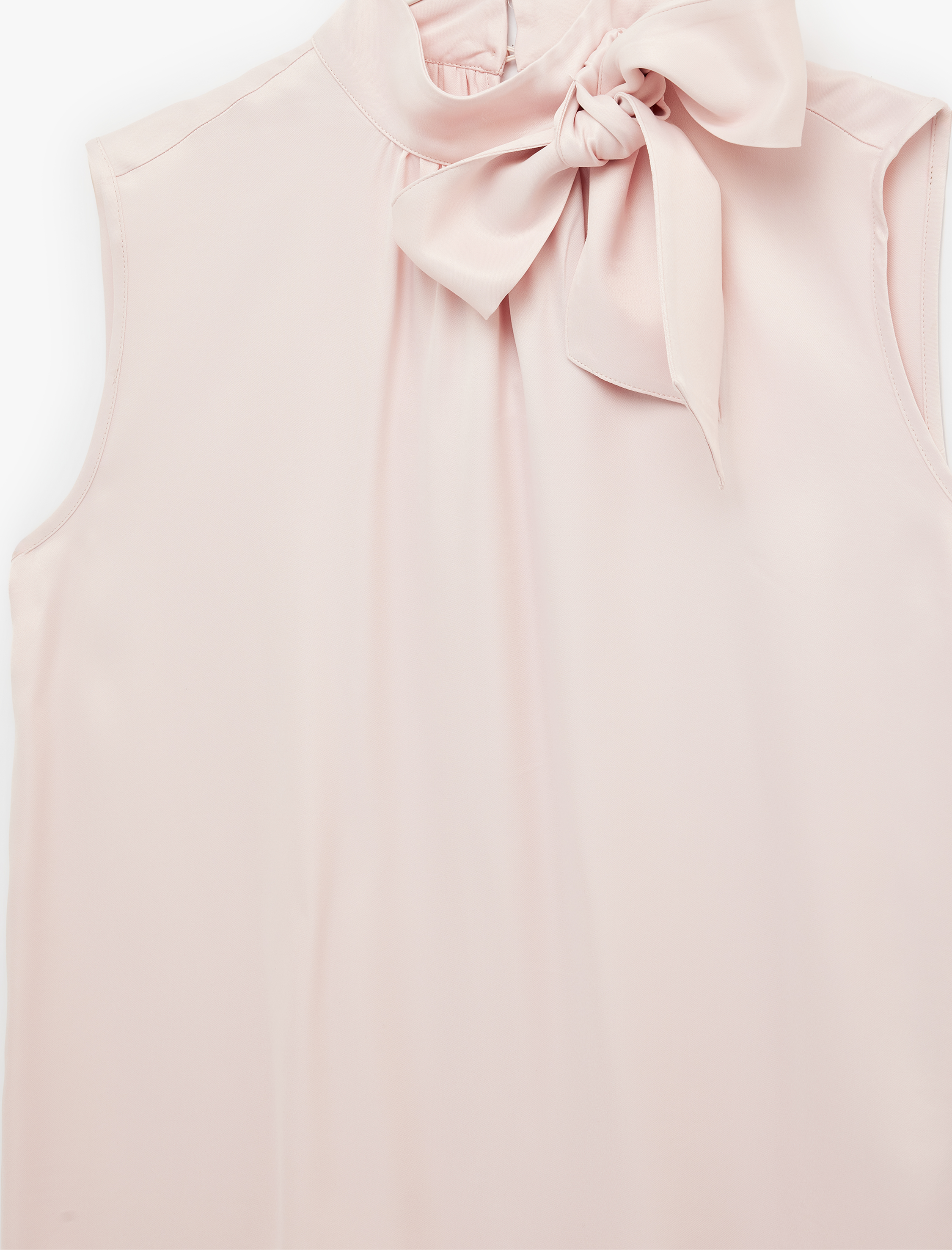   Kolsuz Dik Yaka Fiyonklu Bağlama Detaylı Viskon Bluz