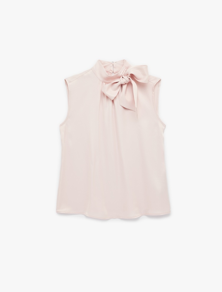  Kolsuz Dik Yaka Fiyonklu Bağlama Detaylı Viskon Bluz