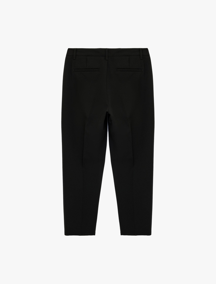  Rahat Kalıp Viskon Karışımlı Cepli Pileli Kumaş Pantolon