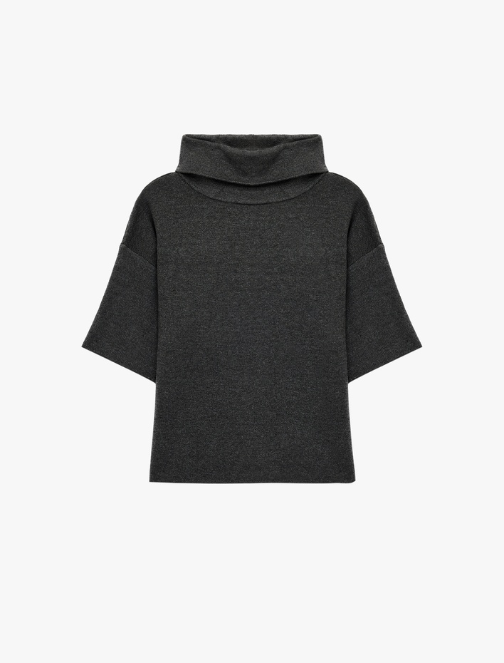  Kısa Kollu Geniş Balıkçı Yaka Triko Kazak